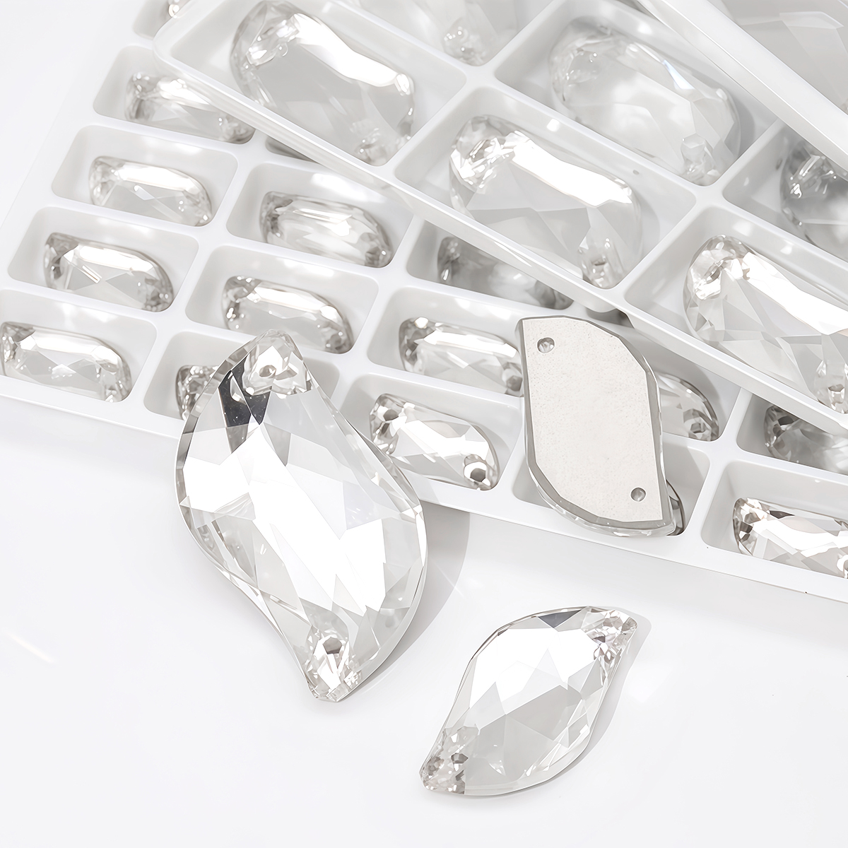 S Shape Sew On Rhinestone Crys - Sewing Garments のレビューと価格