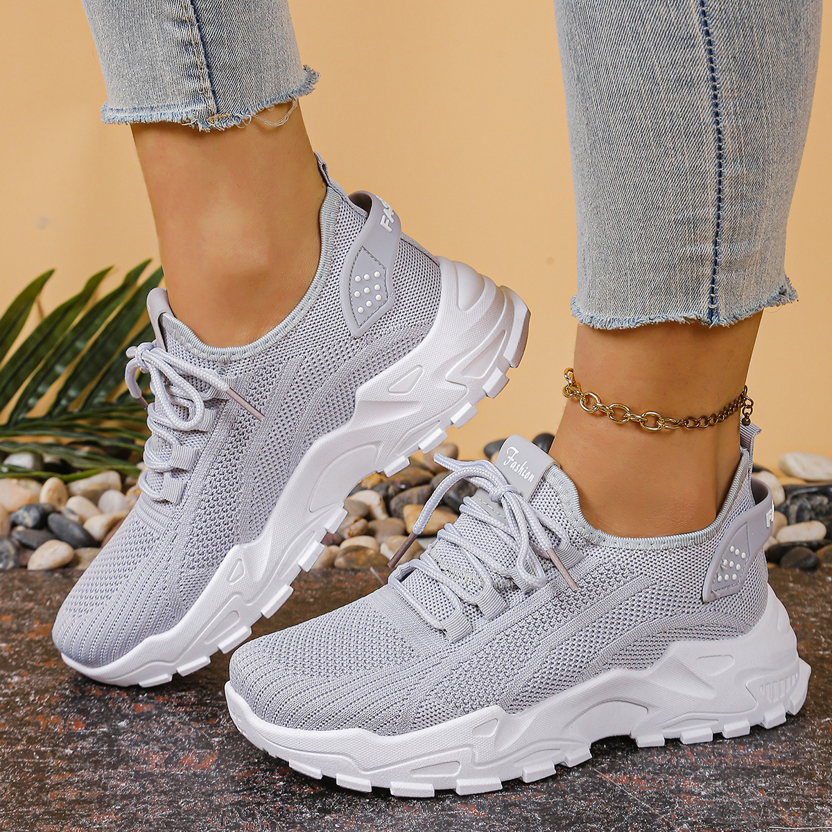 Women's sports shoes 2026，Brea - Sewing Net のレビューと価格